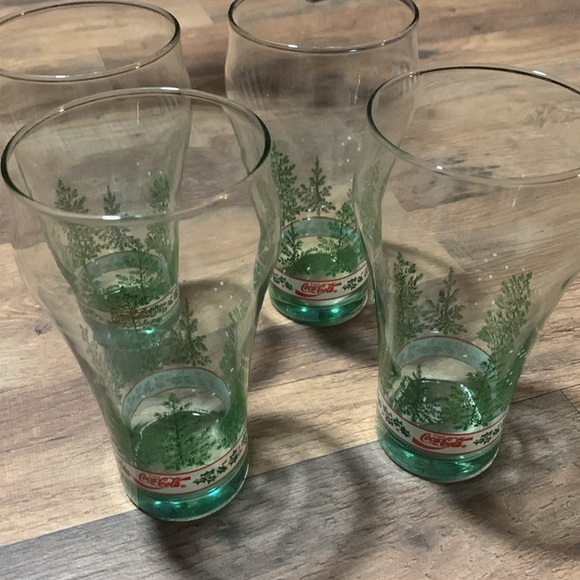 Set of 4 Vintage Retro Holiday Christmas Coca-Cola Drinking Bar Diner Glasses - Picture 10 of 10